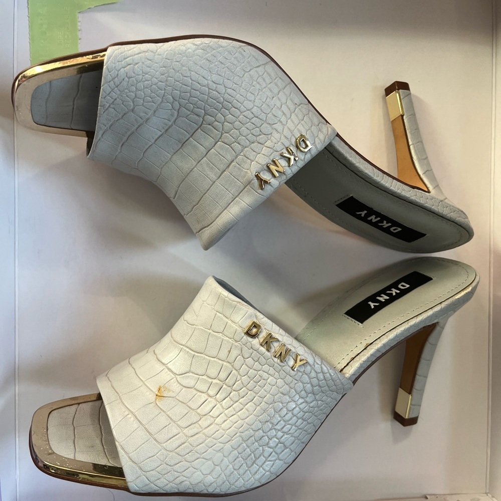 DKNY Slide heels